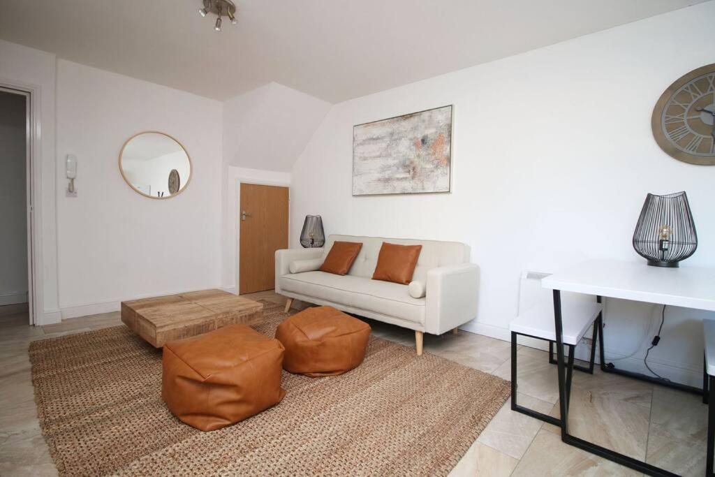 2 Bedroom Entire Near Principality Stadium * Кардифф