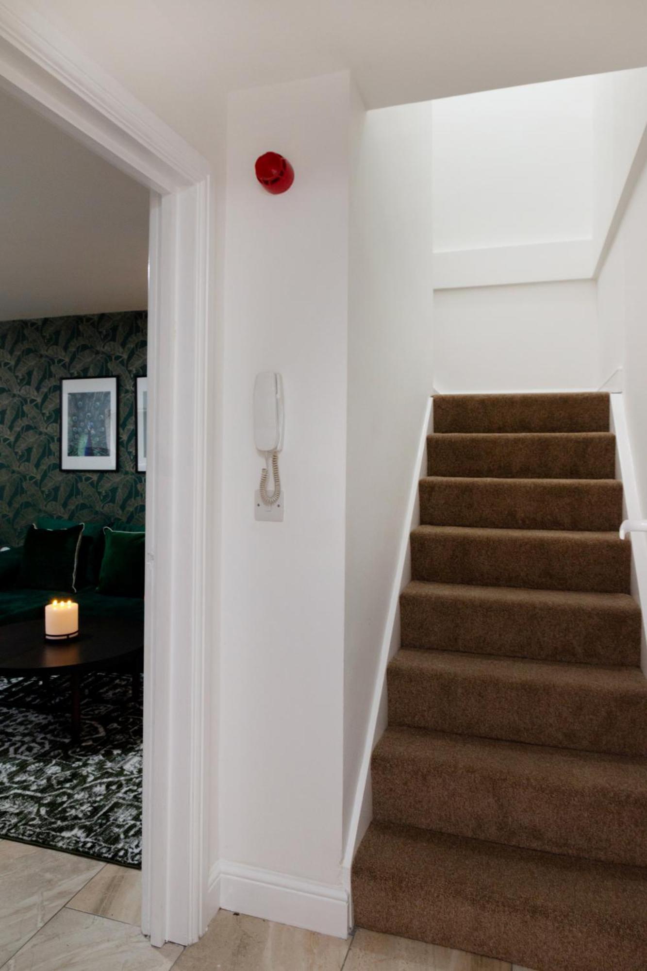 2 Bedroom Entire Near Principality Stadium Апартаменты *
